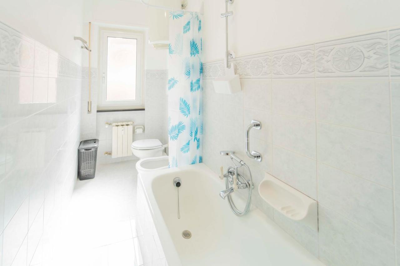 193 - Casa Via Della Chiusa - Centralissimo E Vicino Alla Baia Del Silenzio, Spiaggia E Mare 150M - Parcheggio Gratis Incluso E Aria Condizionata Sestri Levante Exterior photo